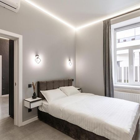 Two Bedrooms 13 Shpytalna Street Lemberg Exterior foto