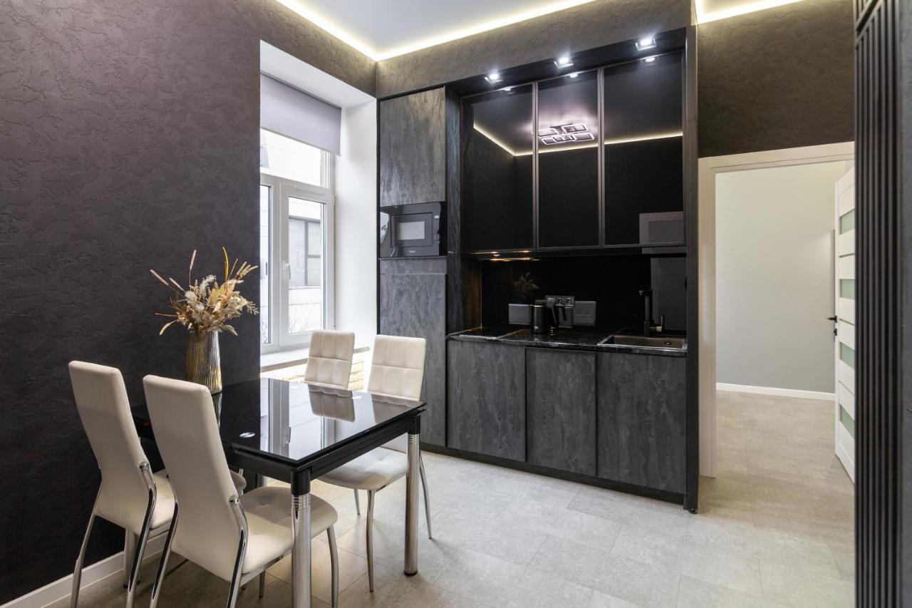 Two Bedrooms 13 Shpytalna Street Lemberg Exterior foto