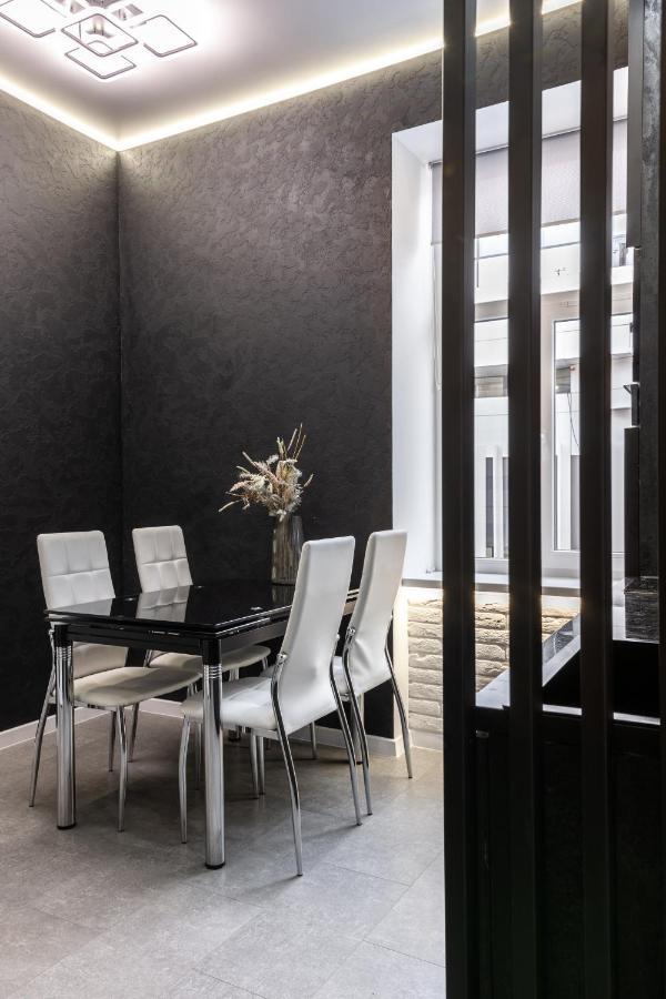 Two Bedrooms 13 Shpytalna Street Lemberg Exterior foto