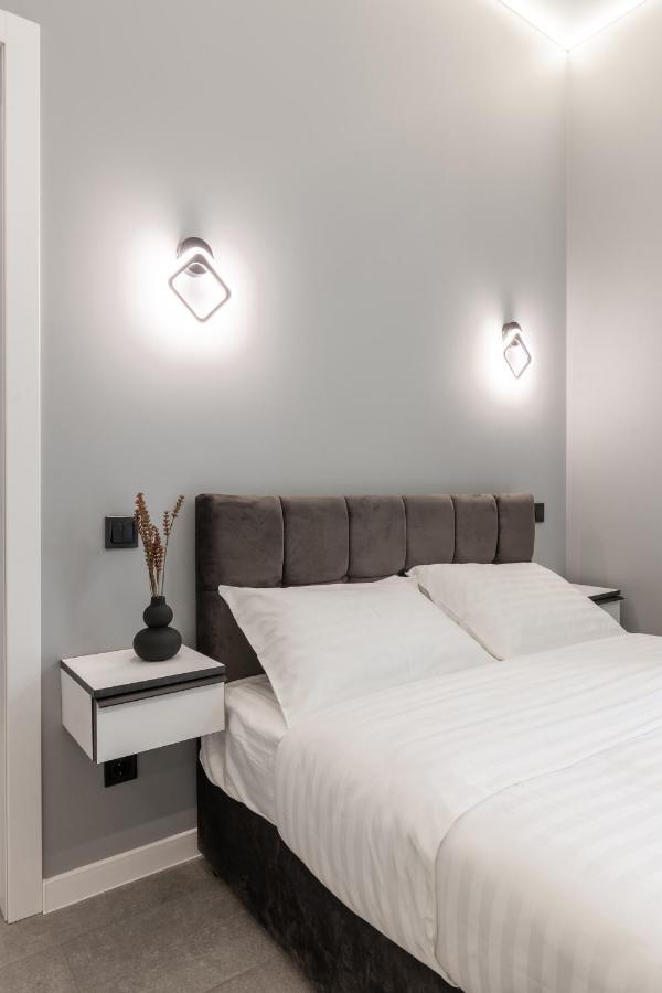 Two Bedrooms 13 Shpytalna Street Lemberg Exterior foto