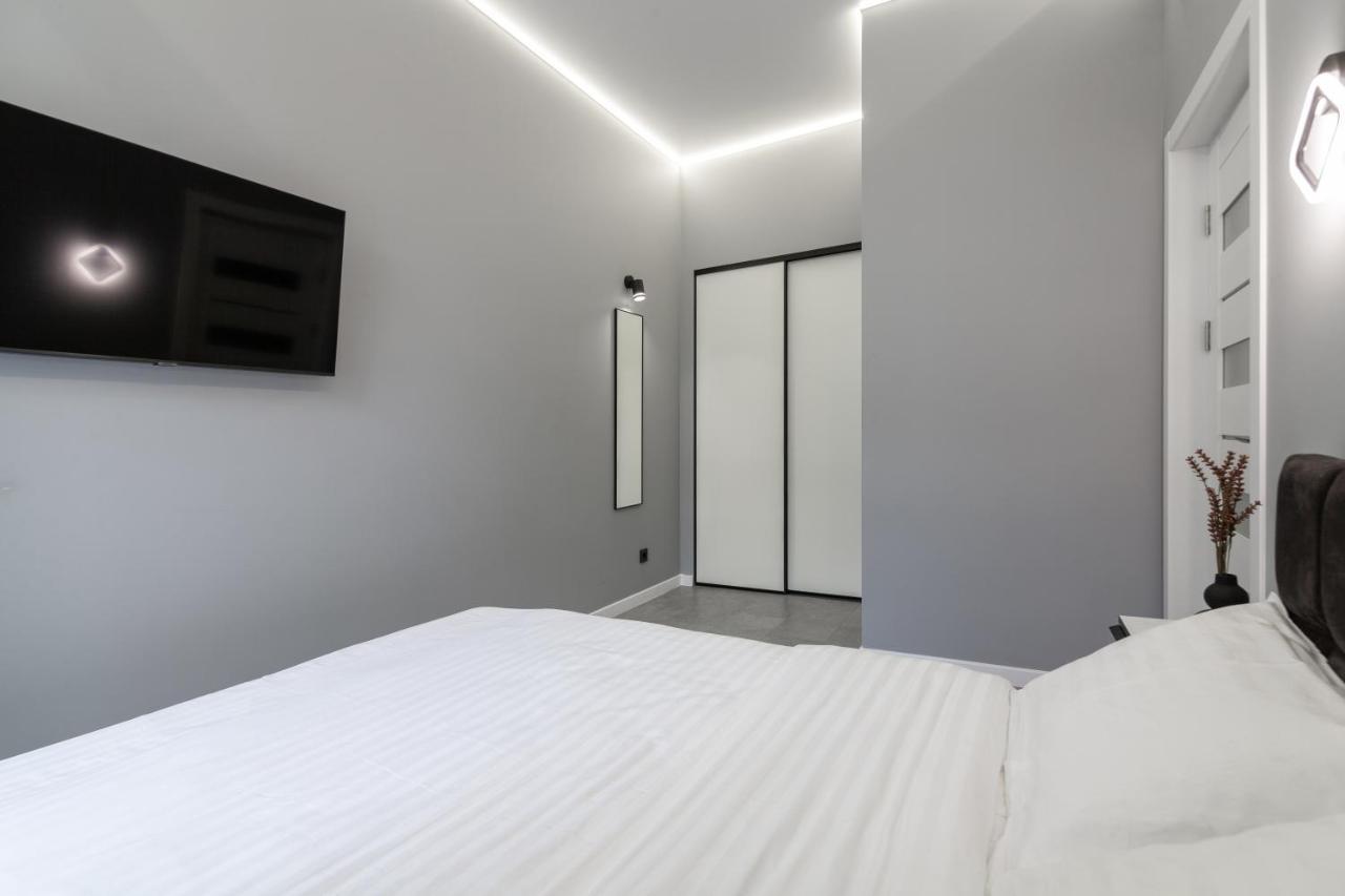 Two Bedrooms 13 Shpytalna Street Lemberg Exterior foto